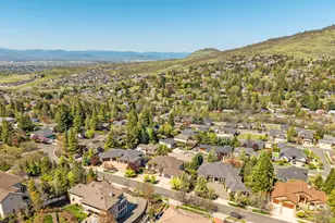 107 Monterey Dr, Medford, OR 97504 - Photo 112