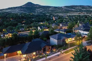 107 Monterey Dr, Medford, OR 97504 - Photo 8