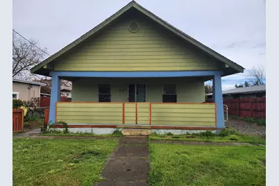 814 W 2nd Street, Medford, OR 97501 - Photo 1