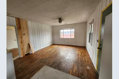 814 W 2nd Street, Medford, OR 97501 - Photo 2