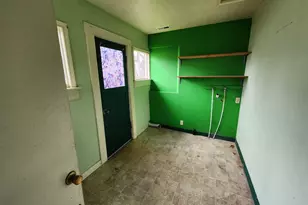 814 W 2nd St, Medford, OR 97501 - Photo 6