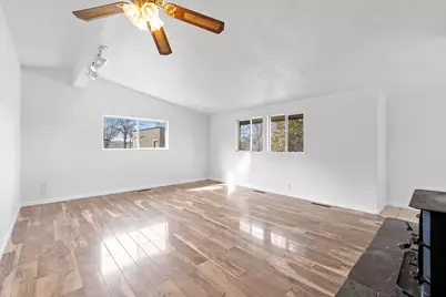 76 SE Hoff Lane, Madras, OR 97741 - Photo 6