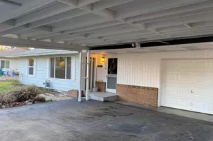 1726 Kane St, Klamath Falls, OR 97603 - Photo 2