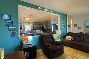 633 E Archwood Dr, Eagle Point, OR 97524 - Photo 8