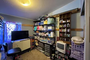 633 E Archwood Dr, Eagle Point, OR 97524 - Photo 32