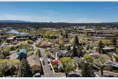 139 NW Broadway Street, Bend, OR 97703 - Photo 30