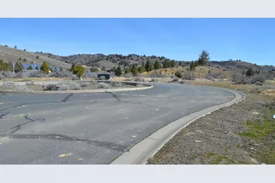 Century Court #1, Klamath Falls, OR 97601 - Photo 4