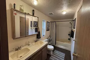 19494 Baker Rd, Bend, OR 97702 - Photo 10