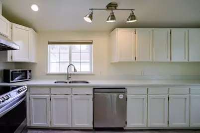 188 N Wheeler Loop #28, Sisters, OR 97759 - Photo 8