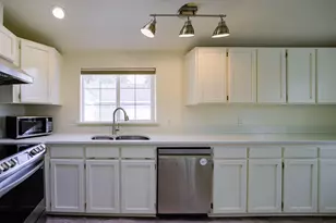 188 N Wheeler Loop, Sisters, OR 97759 - Photo 8