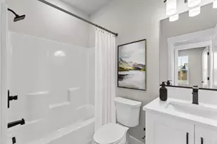 61147 NE Cobalt St, Bend, OR 97701 - Photo 8