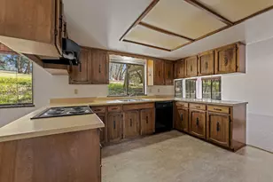 905 Lathrop Rd, Grants Pass, OR 97526 - Photo 16