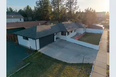 21315 Livingston Drive, Bend, OR 97701 - Photo 32