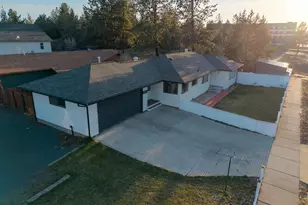 21315 Livingston Drive, Bend, OR 97701 - Photo 32