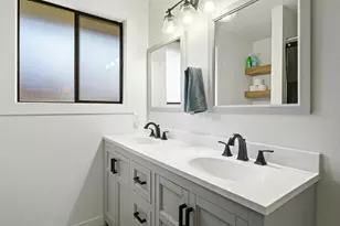 21315 Livingston Drive, Bend, OR 97701 - Photo 20