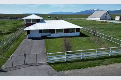 9800 Seven Mile Road, Fort Klamath, OR 97626 - Photo 10