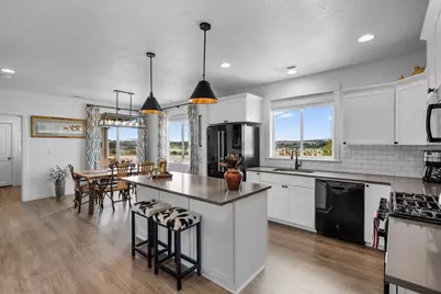 1017 SE Balsamroot Lane, Madras, OR 97741 - Photo 12