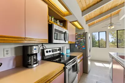 66985 Rock Island Lane, Bend, OR 97703 - Photo 8