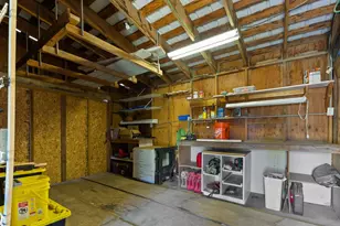 66985 Rock Island Ln, Bend, OR 97703 - Photo 28