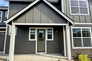 21425 SE Krakatoa Ct, Bend, OR 97702 - Photo 2