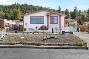 3955 S Stage Rd, Medford, OR 97501 - Photo 2