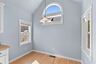 2299 Siskiyou Blvd, Ashland, OR 97520 - Photo 12