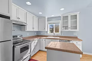 2299 Siskiyou Blvd, Ashland, OR 97520 - Photo 8