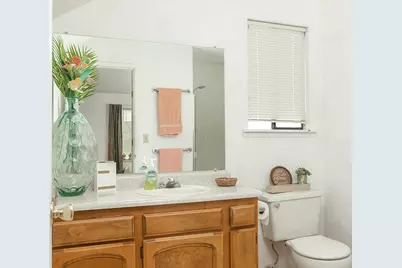 47 SW Eastern Avenue #APT 8, Grants Pass, OR 97526 - Photo 16