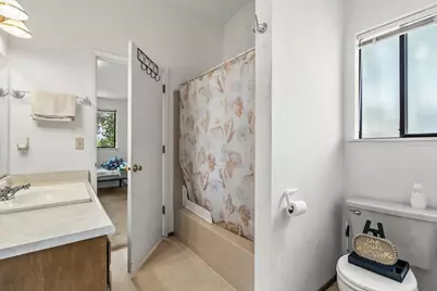 47 SW Eastern Avenue #APT 8, Grants Pass, OR 97526 - Photo 24