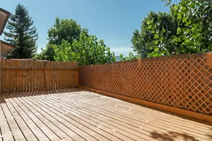 47 SW Eastern Ave, Grants Pass, OR 97526 - Photo 32