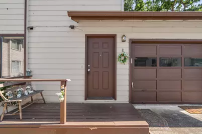 47 SW Eastern Avenue #APT 8, Grants Pass, OR 97526 - Photo 40