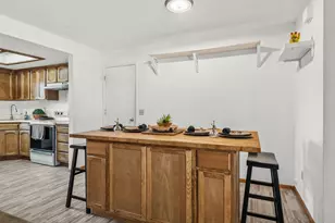 47 SW Eastern Ave, Grants Pass, OR 97526 - Photo 6