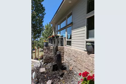 893 Highland View Loop, Redmond, OR 97756 - Photo 6