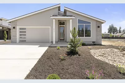 271 E Diamond Peak Avenue, Sisters, OR 97759 - Photo 4