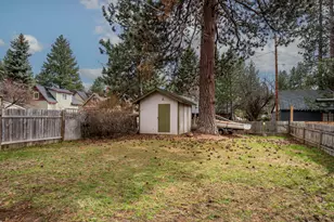 187 W Jefferson Ave, Sisters, OR 97759 - Photo 14