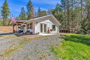 7537 Sterling Creek Rd, Jacksonville, OR 97530 - Photo 4