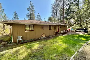 2805 Old Military Rd, Medford, OR 97502 - Photo 4