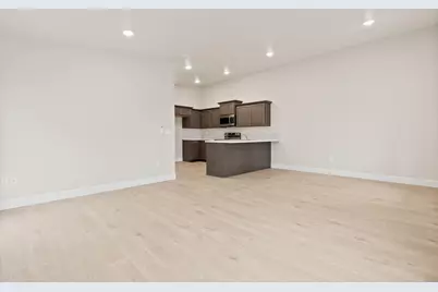 4058 SW Obsidian Place #190, Redmond, OR 97756 - Photo 6