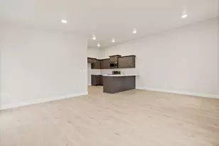 4058 SW Obsidian Pl, Redmond, OR 97756 - Photo 6