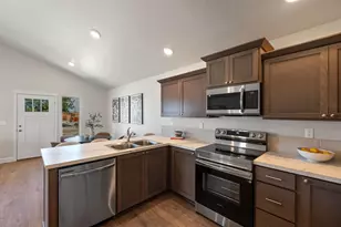 4058 SW Obsidian Pl, Redmond, OR 97756 - Photo 22