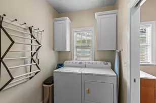 325 Jackson Creek Dr, Jacksonville, OR 97530 - Photo 24