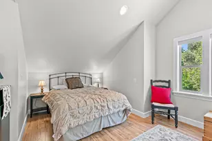 325 Jackson Creek Dr, Jacksonville, OR 97530 - Photo 46