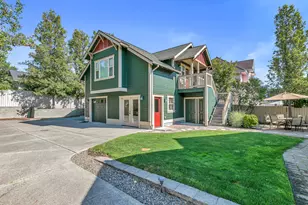 325 Jackson Creek Dr, Jacksonville, OR 97530 - Photo 54