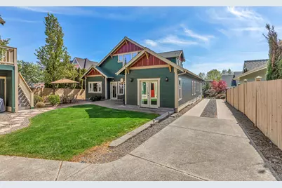 325 Jackson Creek Drive, Jacksonville, OR 97530 - Photo 36