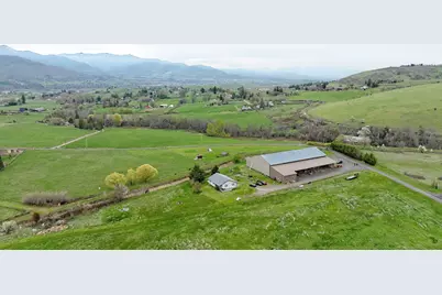 1620 Butler Creek Road, Ashland, OR 97520 - Photo 2