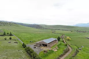 1620 Butler Creek Rd, Ashland, OR 97520 - Photo 4