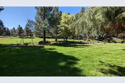 19373 Indian Summer Road, Bend, OR 97702 - Photo 16