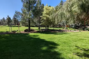 19373 Indian Summer Rd, Bend, OR 97702 - Photo 16