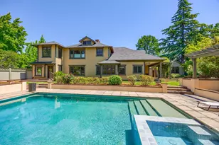 586 B St, Ashland, OR 97520 - Photo 2