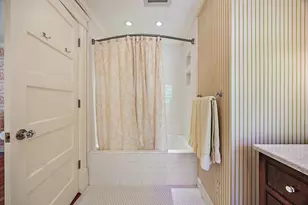 586 B St, Ashland, OR 97520 - Photo 54